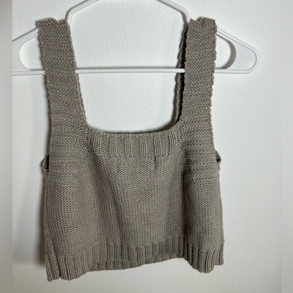 KENDALL + KYLIE Gray Tank Top Size Medium - Picture 7 of 10